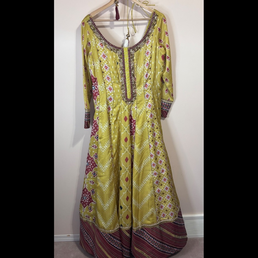 Women’s Traditional Indian Punjabi Bollywood Yellow Red Long Sleeve Dress